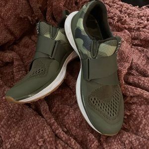 TIEM camo spin/cycle shoes